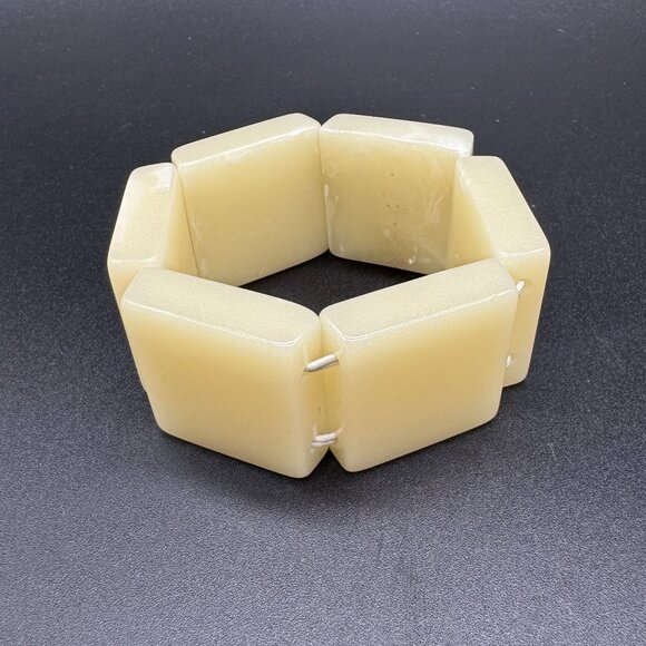Vintage Lucite Chunky Stretchy Bracelet Cream Blocks - Picture 1 of 6
